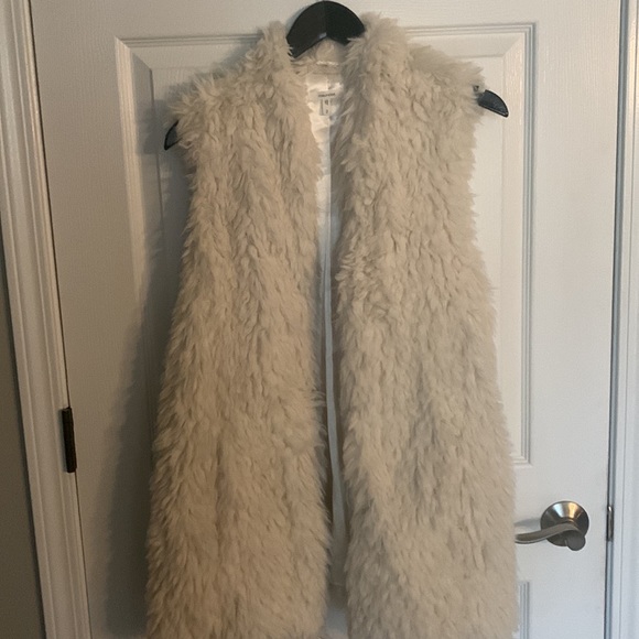 Womens Plus Faux Fur Sheepskin Soft Vest Ofd White 2X Maurice’s - Picture 9 of 10
